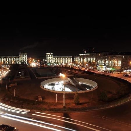 Квартира Около Станции Метро С Балконами يريفان المظهر الخارجي الصورة